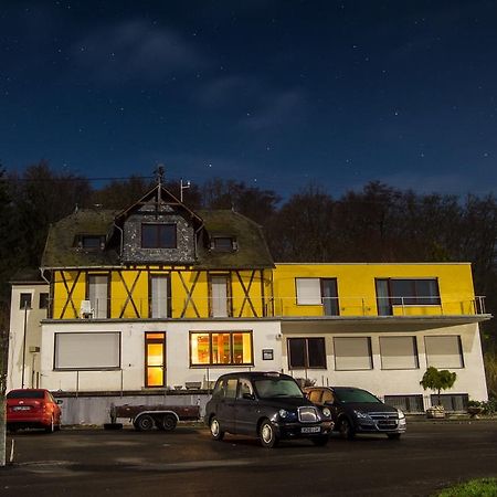ホテルThe Venue Frankfurt-Hahn Airport Hirschfeld エクステリア 写真